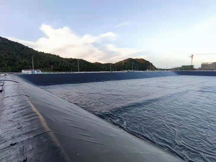 鱼塘防渗膜怎么选？